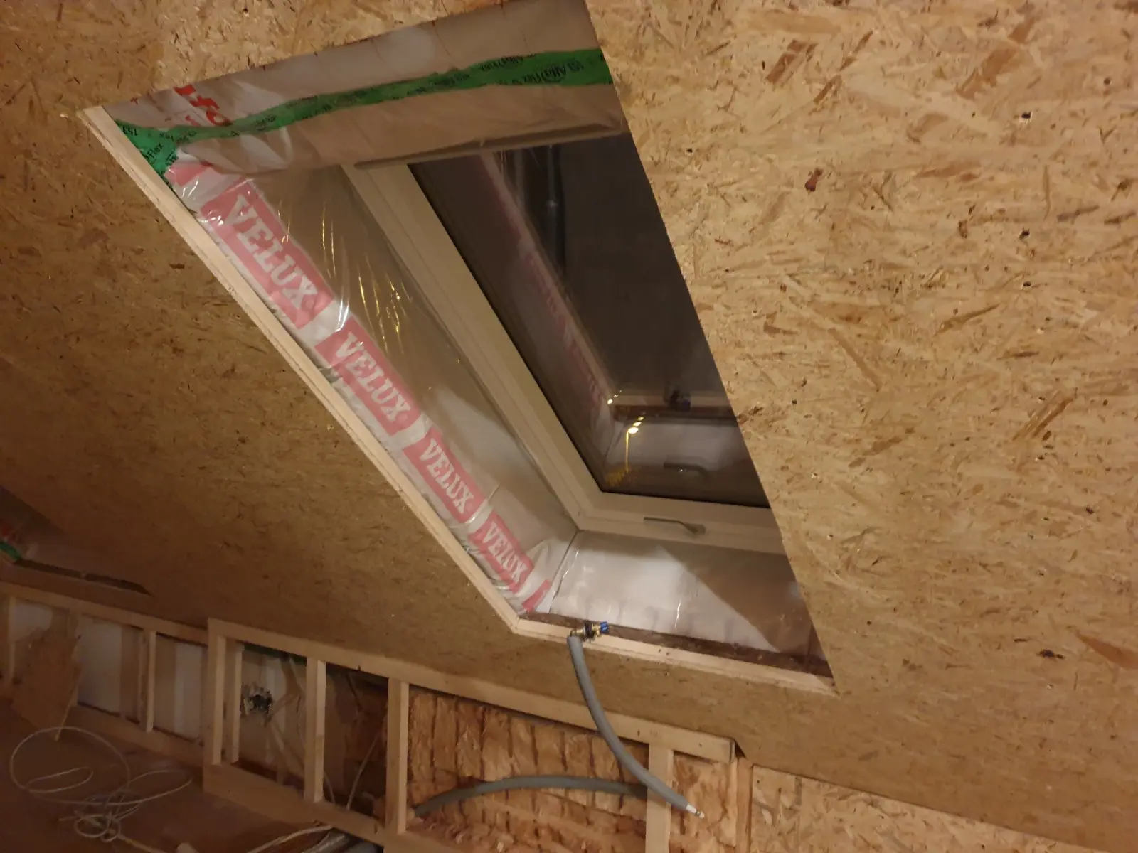 Neues Dachfenster mit gedämmter Laibung